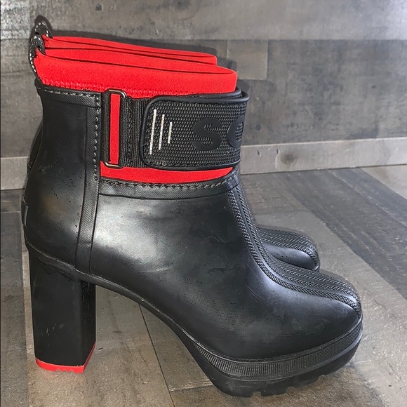 Sorel Black and Red Ankle Rain Boot Heels - Picture 8 of 8
